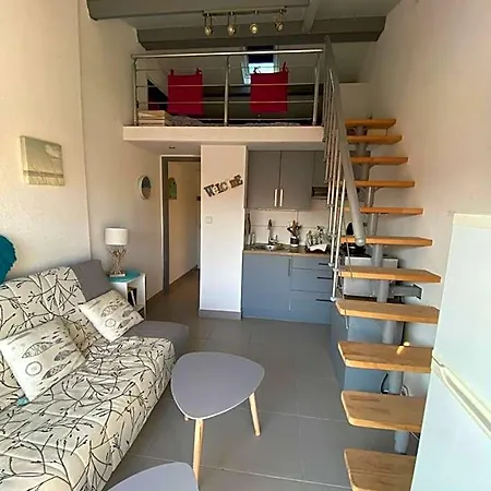 Apart Otel 746 Aphrodite Naturiste 3*