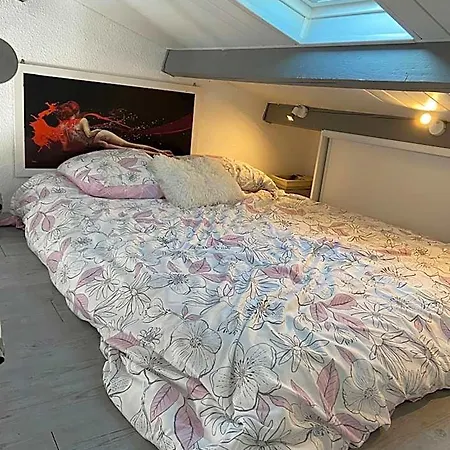 746 Aphrodite Naturiste Leucate
